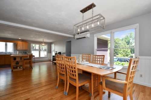 21 Grafton St, Shrewsbury MA  01545-5614 exterior