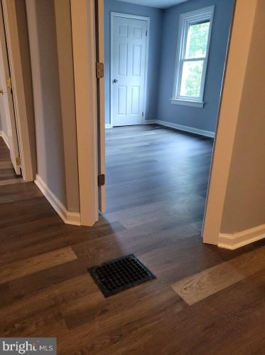 1055 Milton Ave, West Deptford NJ  08093-1731 exterior