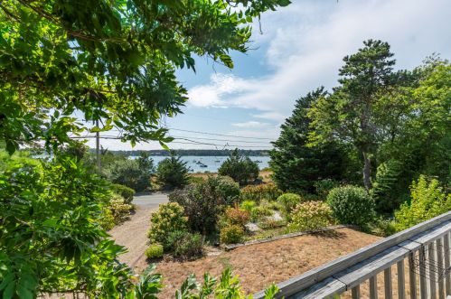 48 Strong Is Rd, Chatham MA 02633-1435 exterior