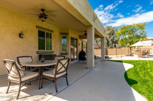 25311 51 Dr, Phoenix AZ 85035-1901 exterior