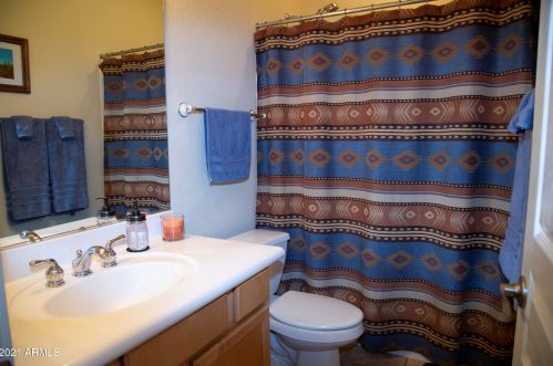 2219 Constance Way, Phoenix AZ 85042-7224 exterior