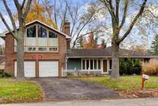 2806 Minerva Lake Rd, Columbus OH  43231-4821 exterior