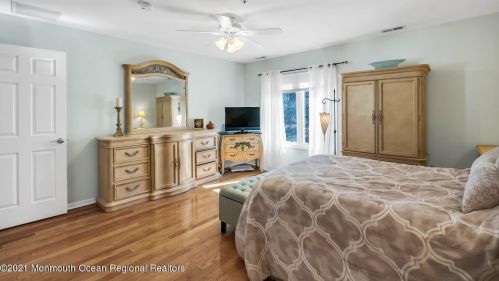 47 Tower Hl Dr, Tinton Falls NJ 07701-2400 exterior