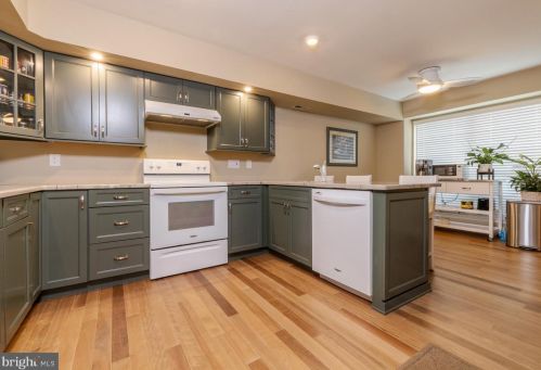 104 Cinnamon Rd, West Deptford NJ 08086-2400 exterior