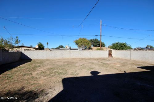 2562 Earll Dr, Phoenix AZ  85016-7404 exterior