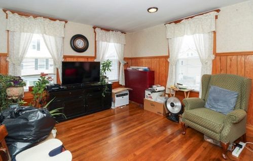 123 Locust St, New Bedford MA 02740-4506 exterior