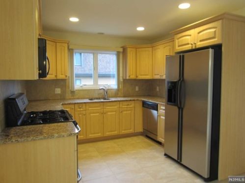 14 Mahan St, Tenafly NJ  07670-1821 exterior