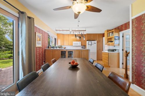 12 Beech Pl, West Deptford NJ 08096-3312 exterior