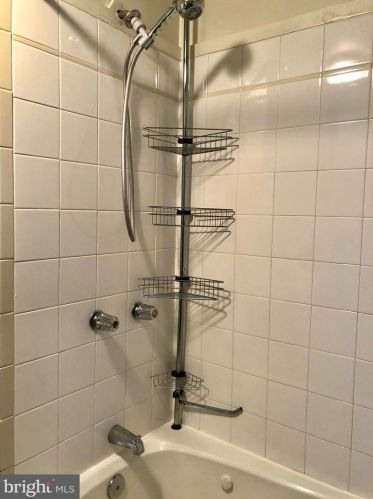 1030 6 St, Philadelphia PA 19140-3327 exterior