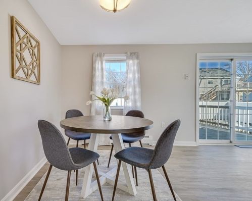 79 Valmor St, Worcester MA 01604-2447 exterior