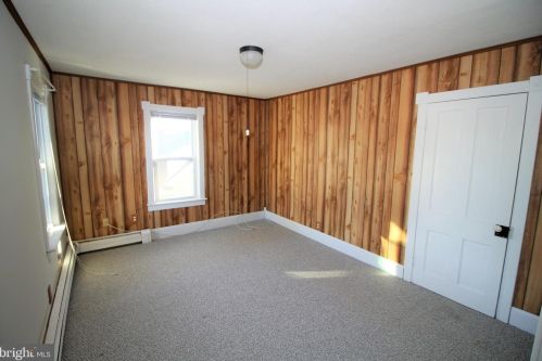 41 Paxson Ave, Trenton NJ 08690-1912 exterior