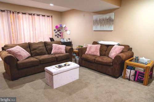 128 Mt Vernon Ct, West Deptford NJ 08096-6895 exterior