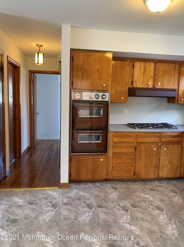 51 Laurel Ave, Kearny NJ 07032-2951 exterior