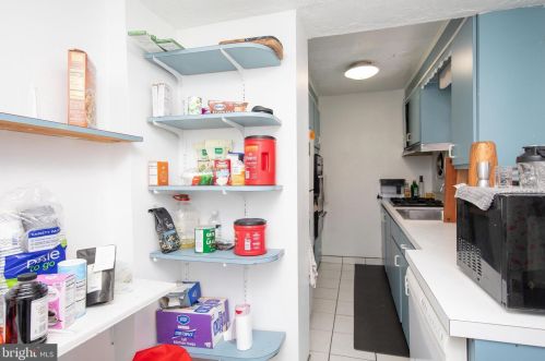 334 15 St, Philadelphia PA 19102-0010 exterior