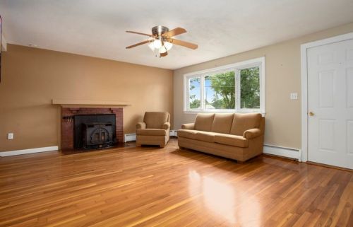 8 Samoset Rd, Peabody MA  01960-3565 exterior