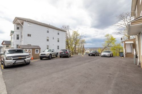 73 Merrifield St, Worcester, MA 01605-2924