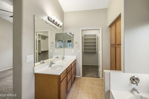 2440 Blue Sky Dr, Phoenix AZ  85085-4761 exterior