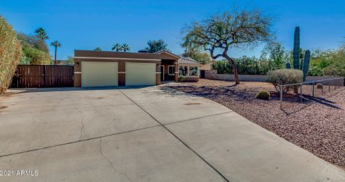 3043 34th St, Phoenix, AZ 85018-6901