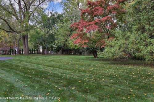 215 Silverside Ave, Little Silver NJ 07739-1713 exterior