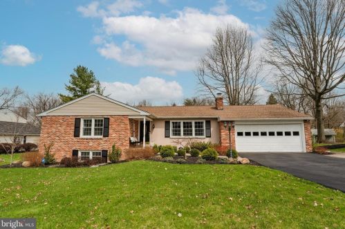 129 Heartwood Dr, Lansdale, PA 19446-1604