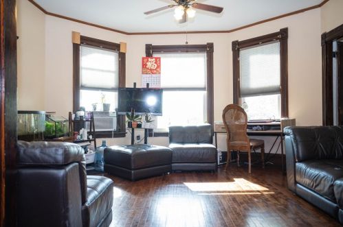 30 Uxbridge St, Worcester MA 01605-2512 exterior