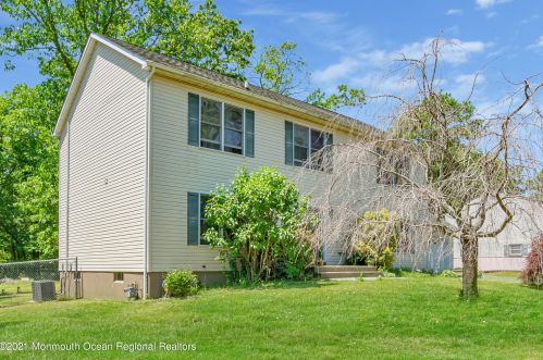 554 Cooks Bridge Rd, Jackson Twp NJ  08527-2966 exterior