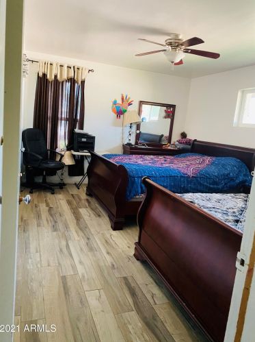 4109 Catalina Dr, Phoenix AZ 85031-3841 exterior