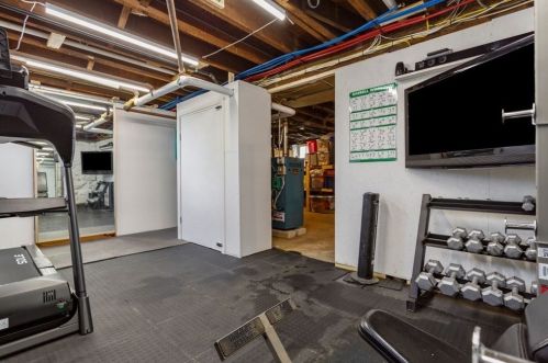 32 Pulaski St, Peabody MA 01960-1831 exterior