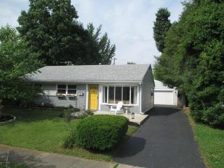 3005 Maywood Pl, Louisville, KY 40220-1918