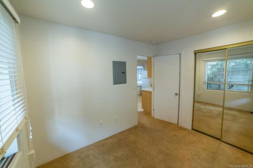 910 Piikoi St, Honolulu HI exterior