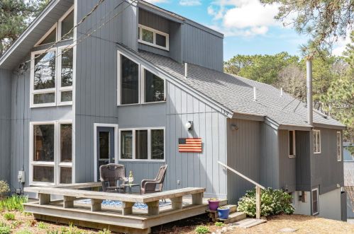 139 Indian Hl Rd, Chatham MA 02633-1609 exterior