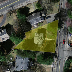 619 Chestnut St, Newton MA  02468-1605 aerial view