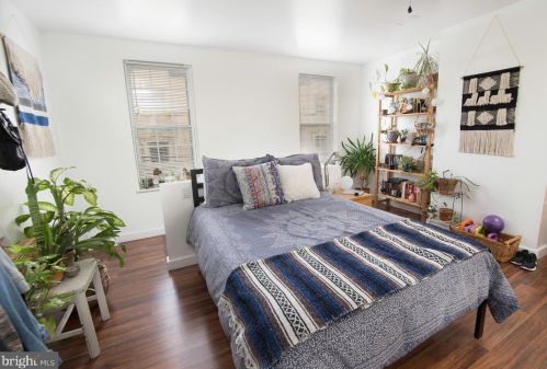 614 6 St, Philadelphia PA 19147-2128 exterior