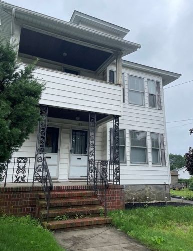 89 Larchwood Rd, Methuen MA  01844-4538 exterior