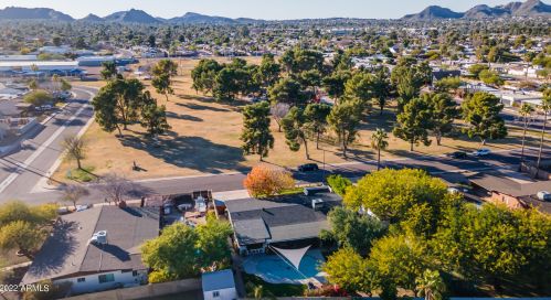 11605 37 Pl, Phoenix AZ 85050-2699 exterior