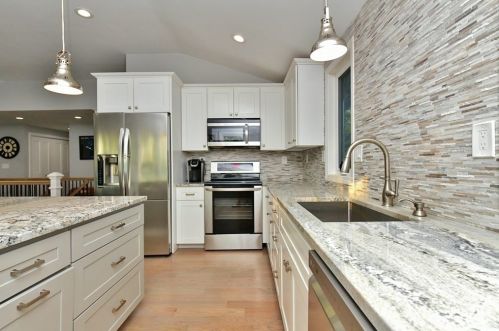 22 Eagle Hill Dr, Plymouth MA  02360-1908 exterior