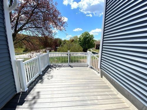 47 Boston Rd, Southborough MA  01772-1617 exterior