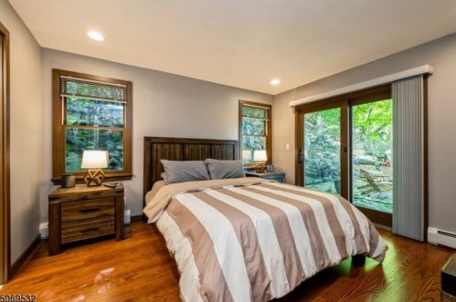 454 Skyline Lk Dr, Skyline Lakes NJ 07456-1917 exterior