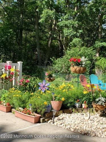 32 Buckingham Dr, Jackson Twp NJ 08527-2639 exterior