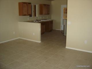 2936 Atlanta Ave, Phoenix AZ  85040-2712 exterior