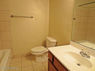 404 La Fontenay Ct, Louisville KY  40223-3023 exterior