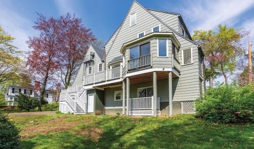 55 Farlow Rd, Newton MA 02458-2439 exterior