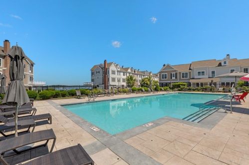 137 Halsted Dr, Hingham MA  02043-1661 exterior