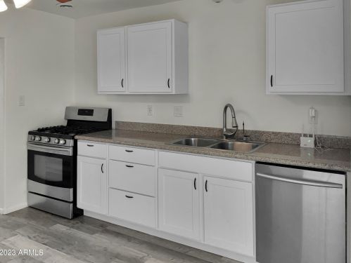 305 Butler Dr, Phoenix, AZ 85020-3412