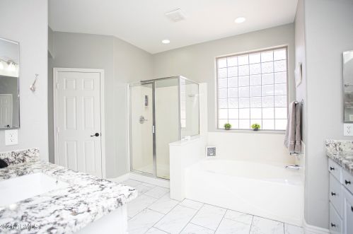 35318 31st Dr, Phoenix AZ  85086-2127 exterior