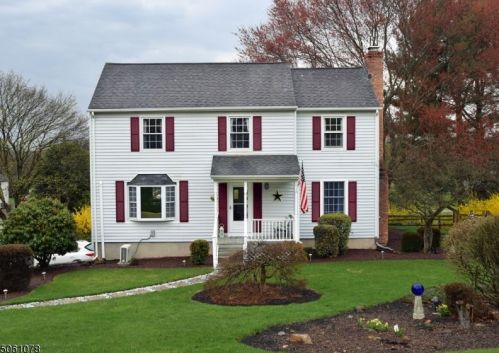 4 Rolling Green Dr, Milford, NJ 08848-1540