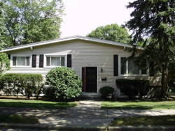 60 Hazelhurst Ave, Newton, MA 02465-1341