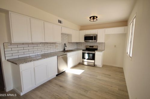 3024 64 Dr, Phoenix AZ 85033-4507 exterior