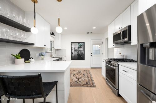 1011 Cavalier Dr, Phoenix AZ 85019-1717 exterior