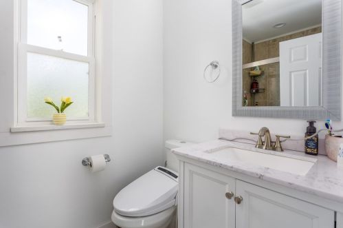 15 Warner Ave, Worcester MA  01604-3129 exterior